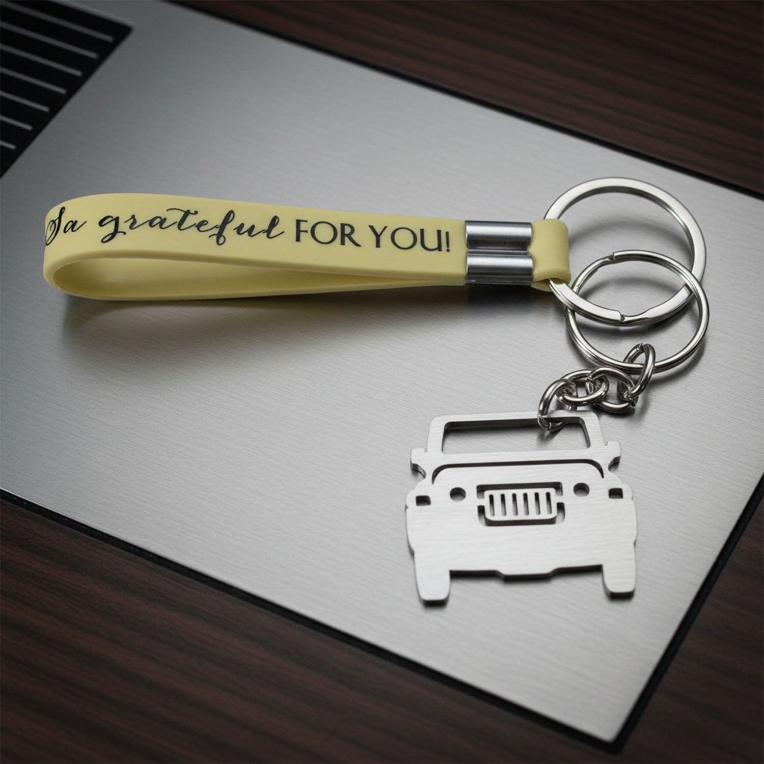 Stylish Dual-keyring Metal Car Keychain Set (1 Set)